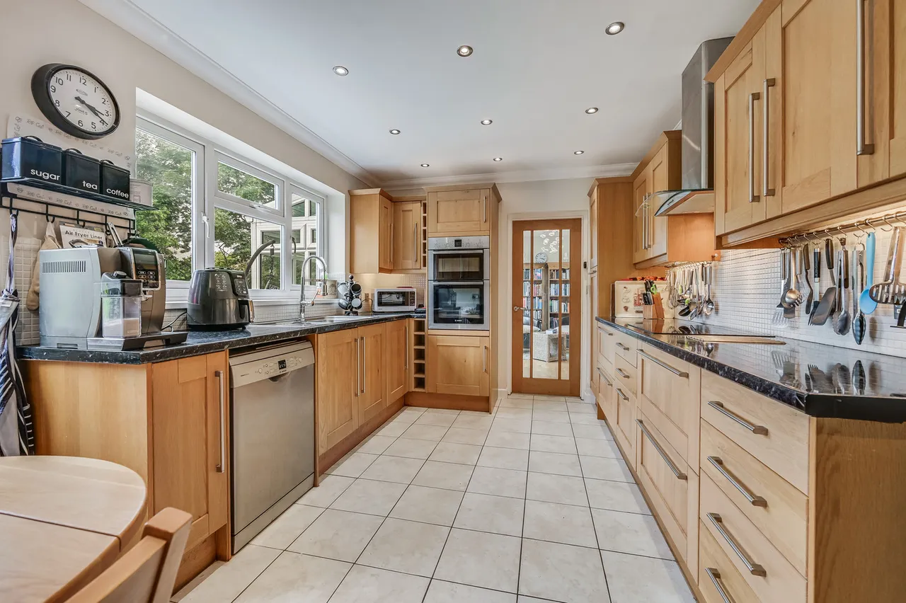 3 North Drive, Great Baddow, Chelmsford, Essex, CM2 7EU, photo 8