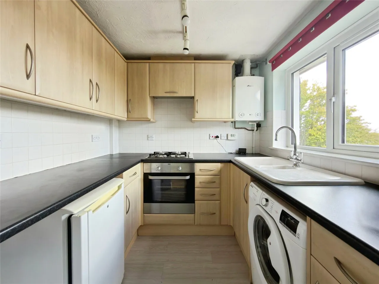 Woodhouse Street, Binfield, Bracknell, Berkshire, RG42 4RA, photo 2