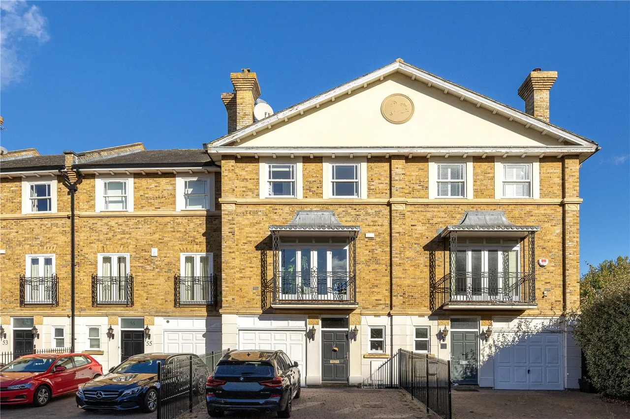 4 bed house to rent, Trinity Church Road, Barnes, SW13