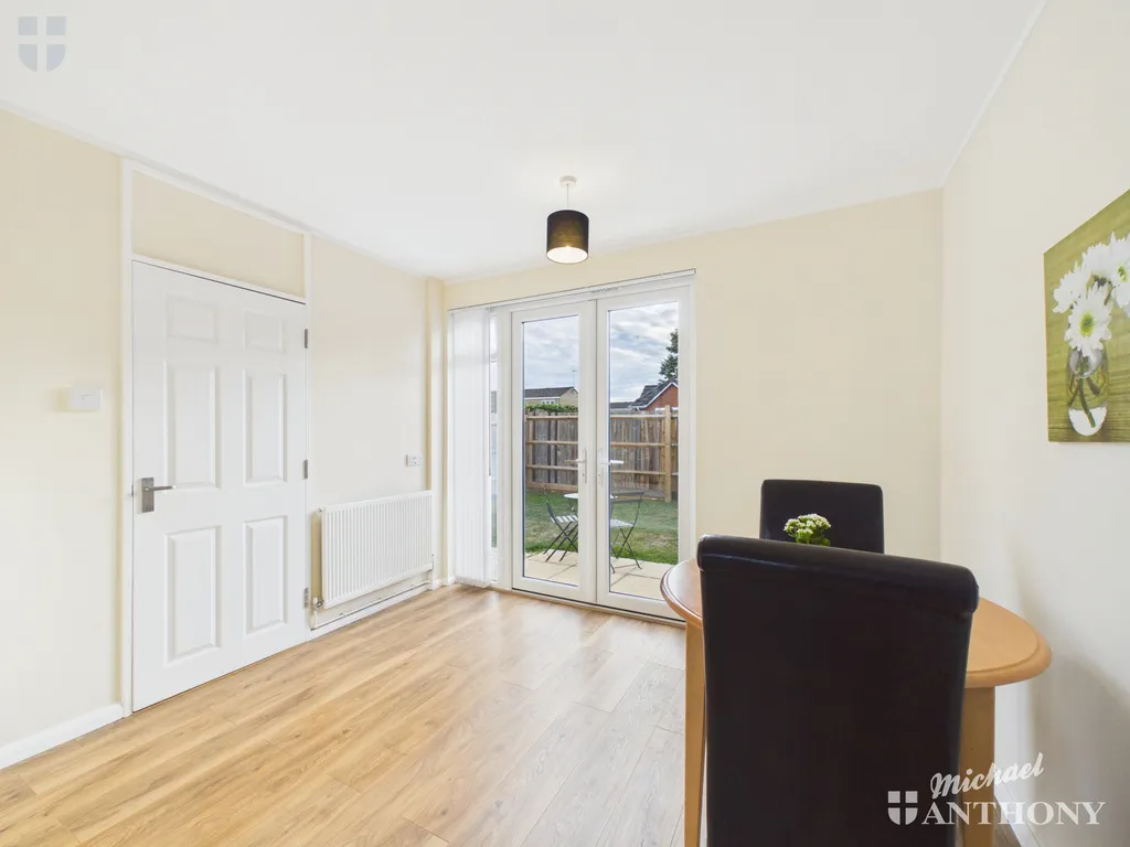 Russell Avenue, Aylesbury, HP21, photo 10