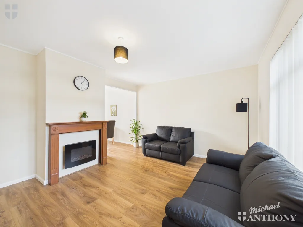 Russell Avenue, Aylesbury, HP21, photo 11