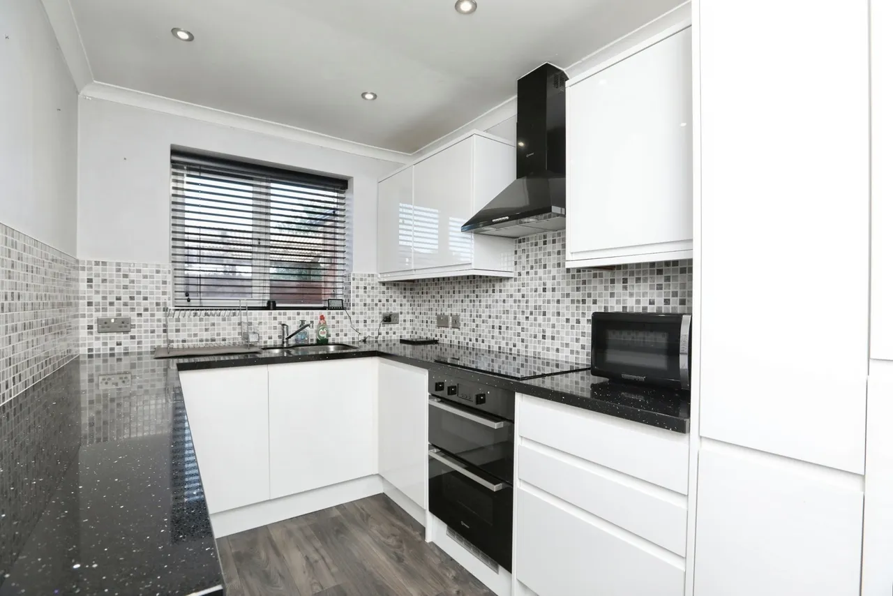 Dreadnought Avenue, Minster on Sea, ME12, photo 2