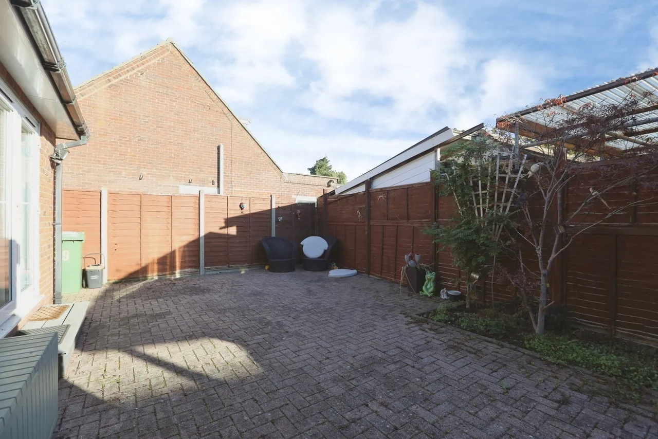 Dreadnought Avenue, Minster on Sea, ME12, photo 10