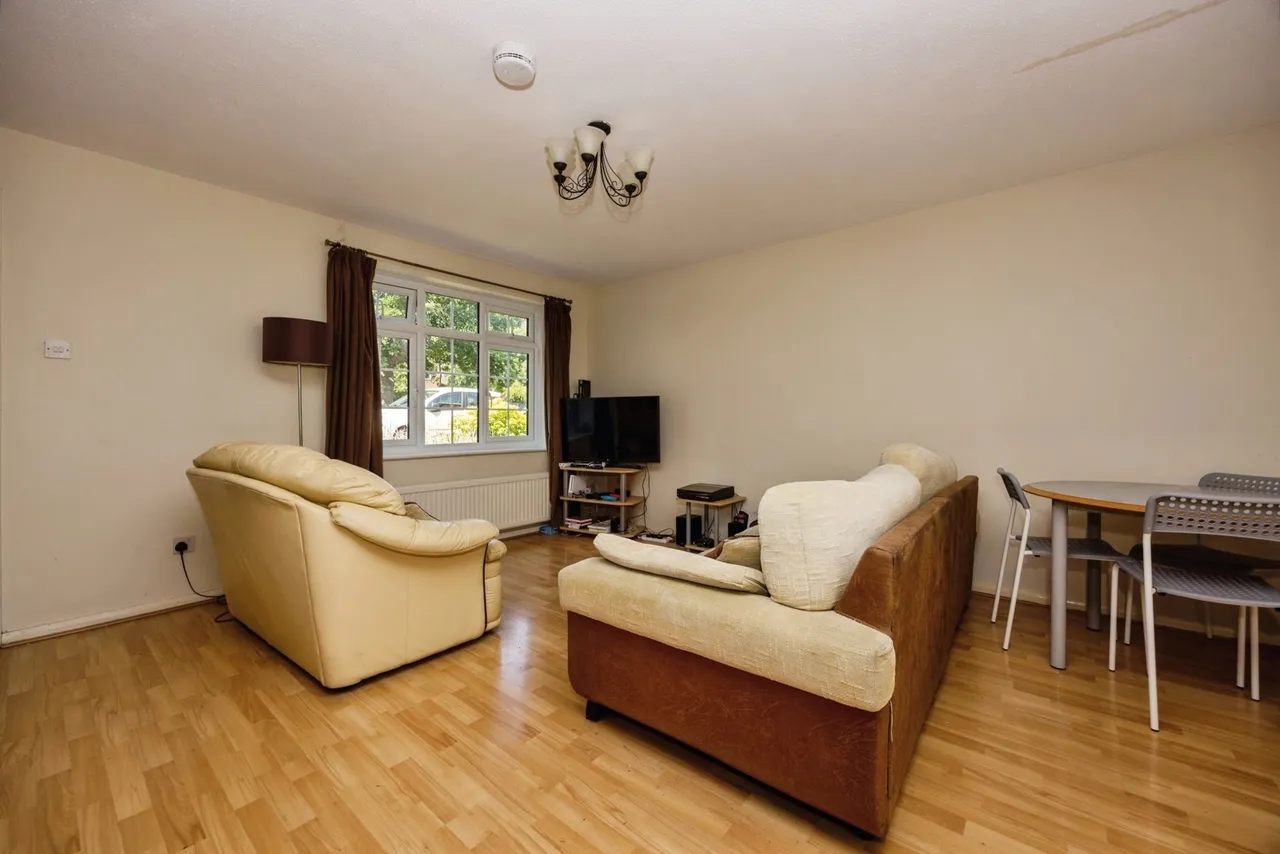Southway, Guildford, GU2, photo 3