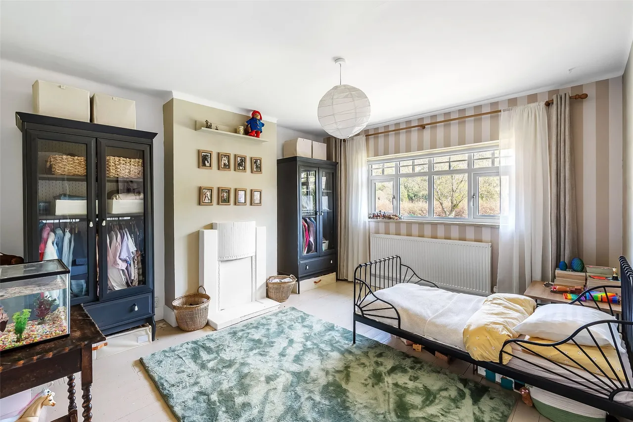 London Road, Westhumble, RH5, photo 11