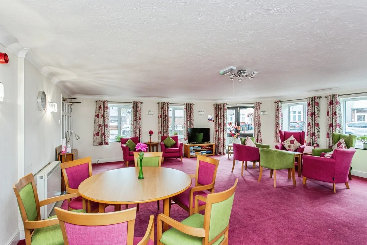 Martins Court, Stadium Road, Southend-On-Sea, Essex, SS2, photo 10