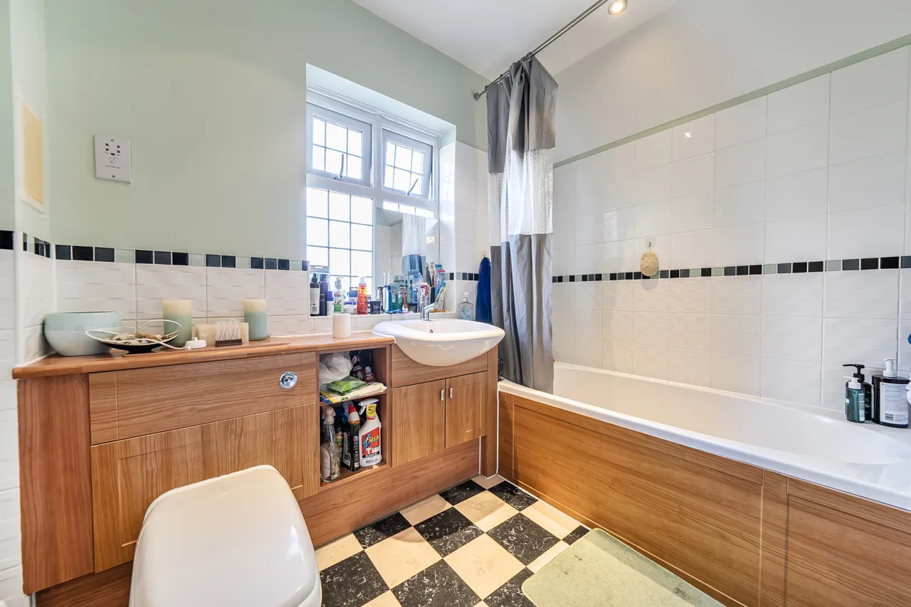 Fauna Close, Stanmore, HA7, photo 8