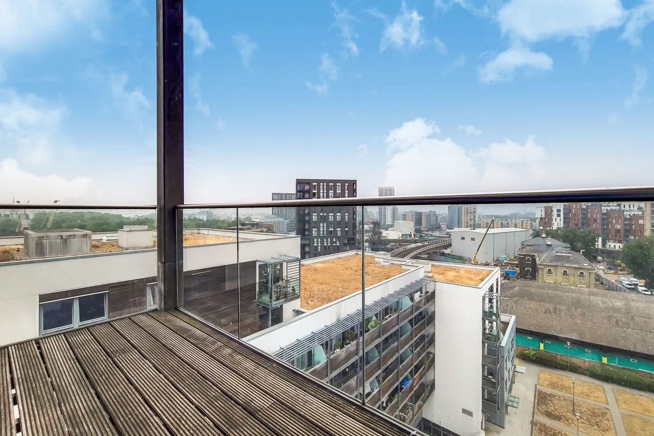 57 Paxton Point, 3 Merryweather Place, London, photo 5