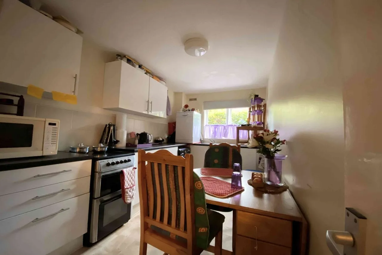 Church Road, Bookham, KT23, photo 3