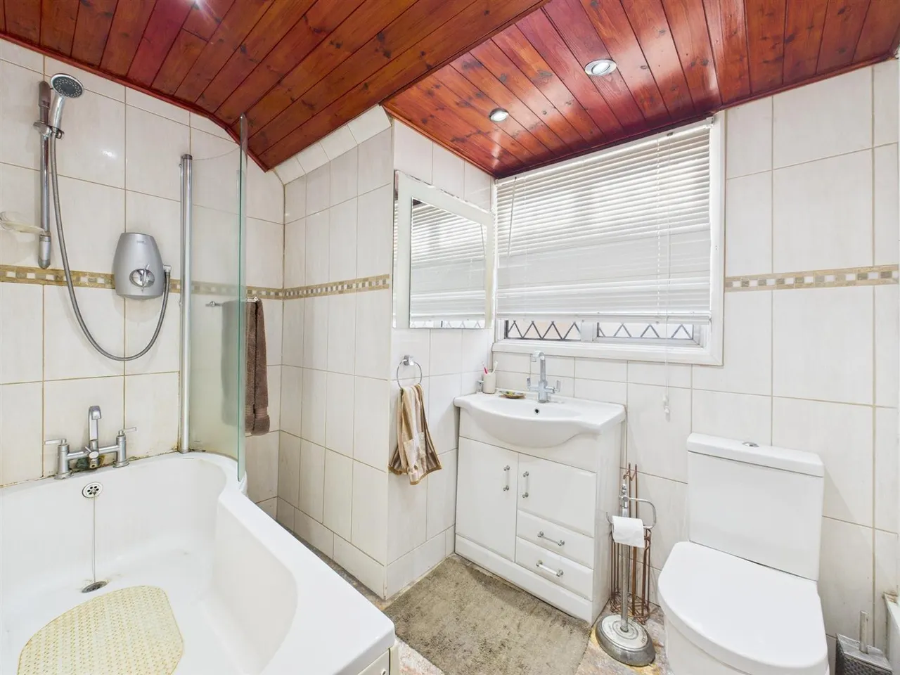 The Fairway, Ruislip, Middlesex, HA4 0SH, photo 9