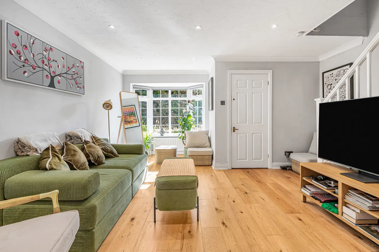 Ravenswood Close, Cobham, KT11, photo 2
