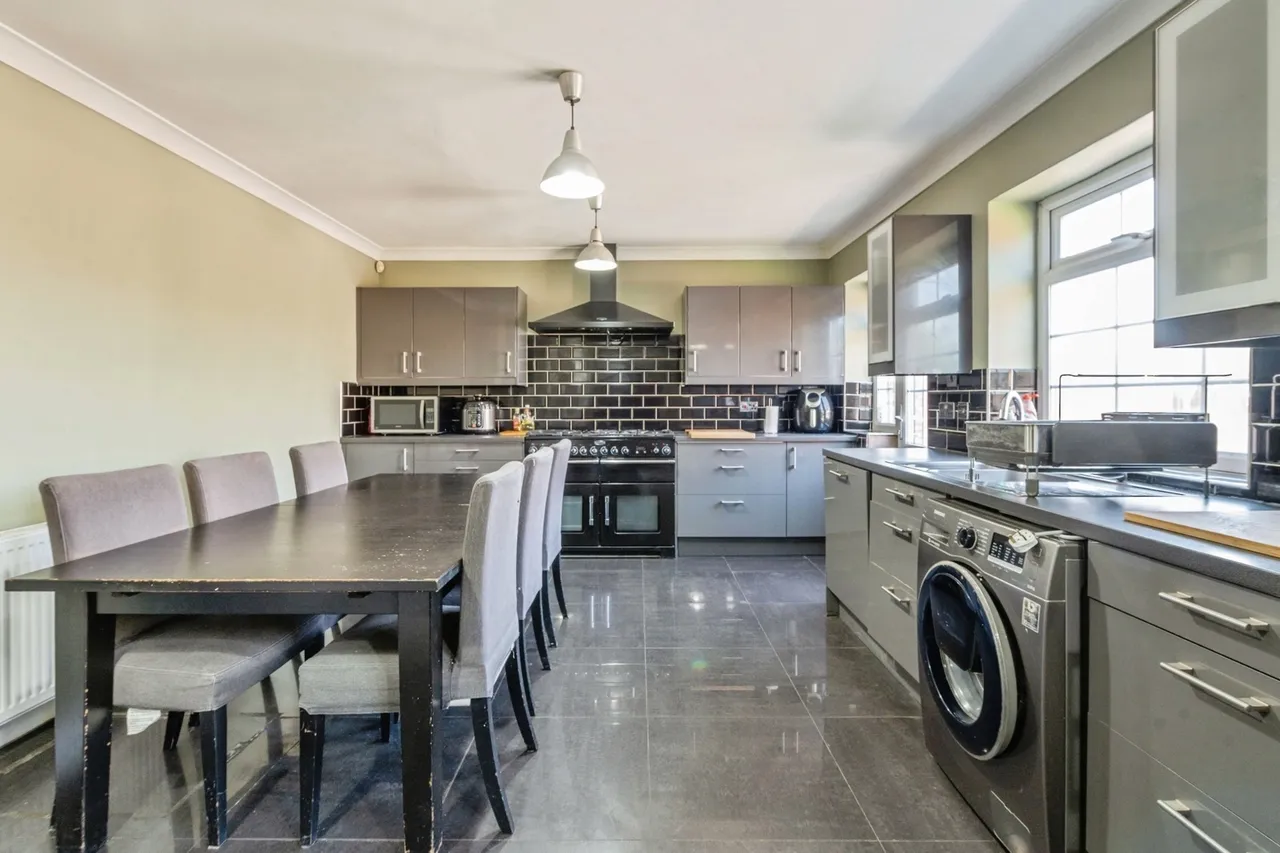 Long Lane, Grays, Essex, RM16, photo 11