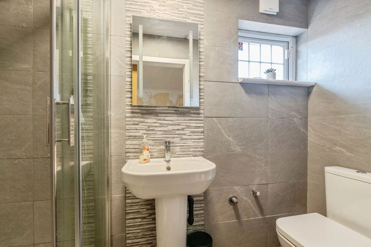 Long Lane, Grays, Essex, RM16, photo 17