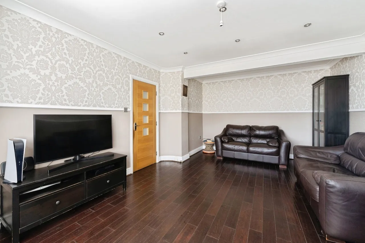 Long Lane, Grays, Essex, RM16, photo 9