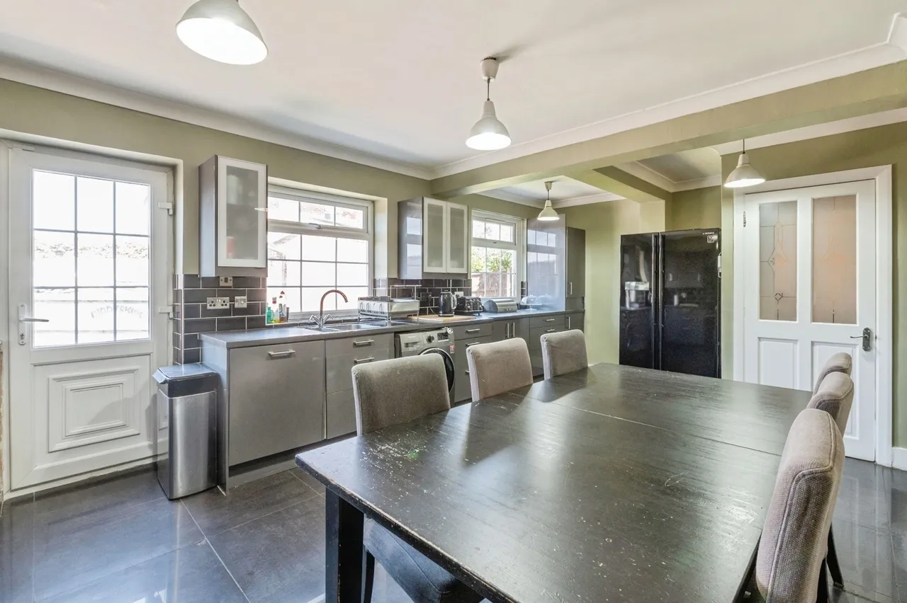 Long Lane, Grays, Essex, RM16, photo 13