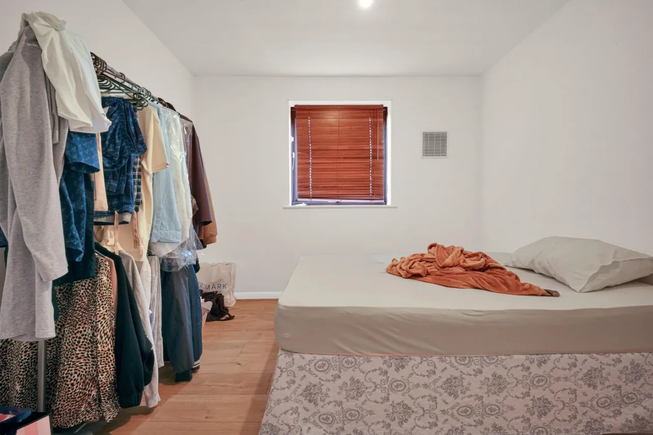 Essex Road, Chadwell Heath, RM6, photo 9