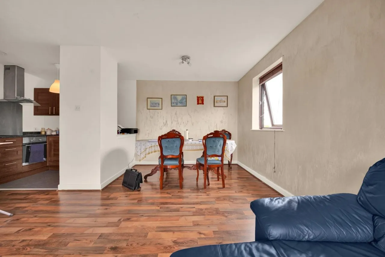 Essex Road, Chadwell Heath, RM6, photo 5