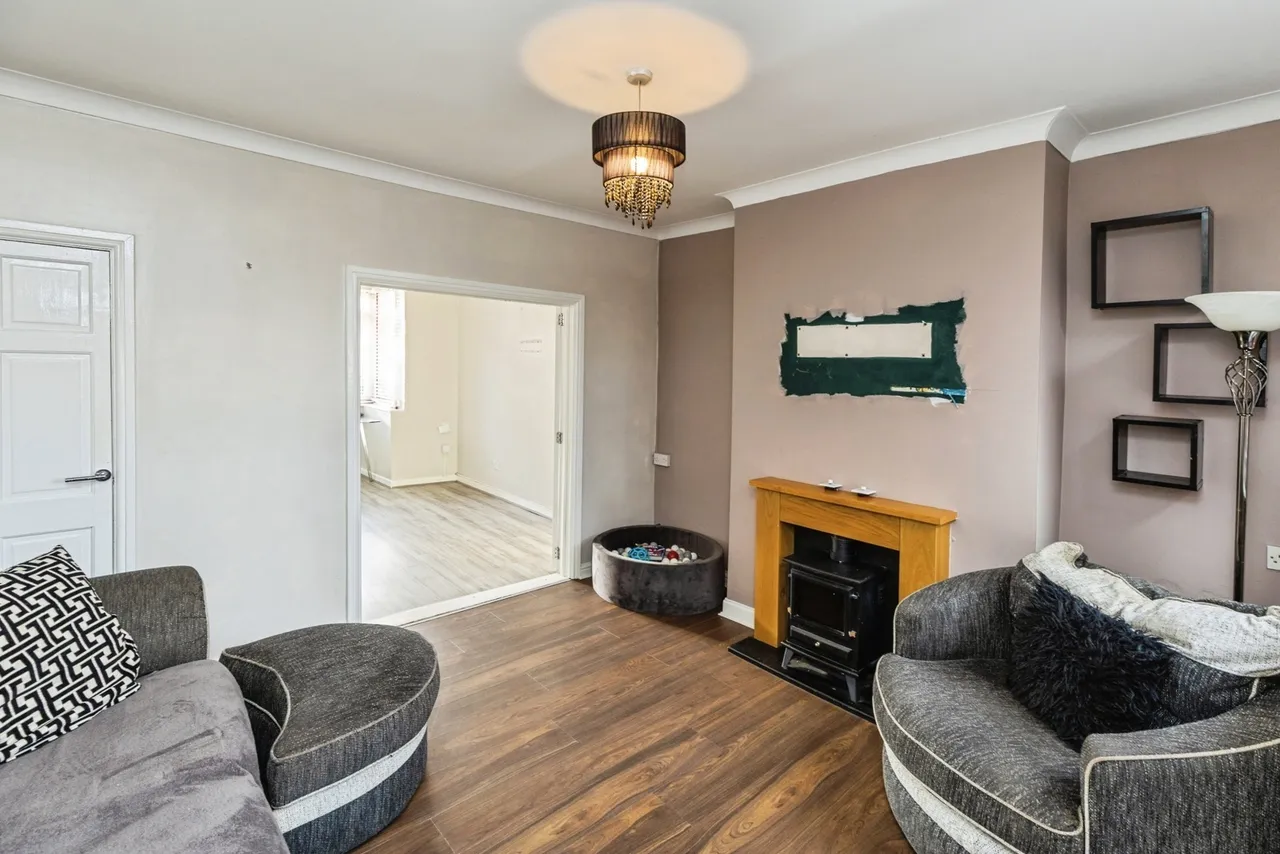 Stanley Road, Ponciau, LL14, photo 6