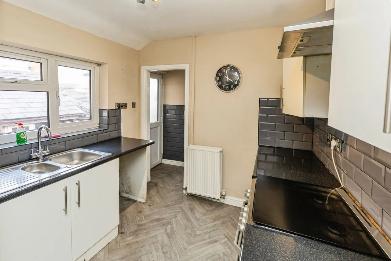 Stanley Road, Ponciau, LL14, photo 8