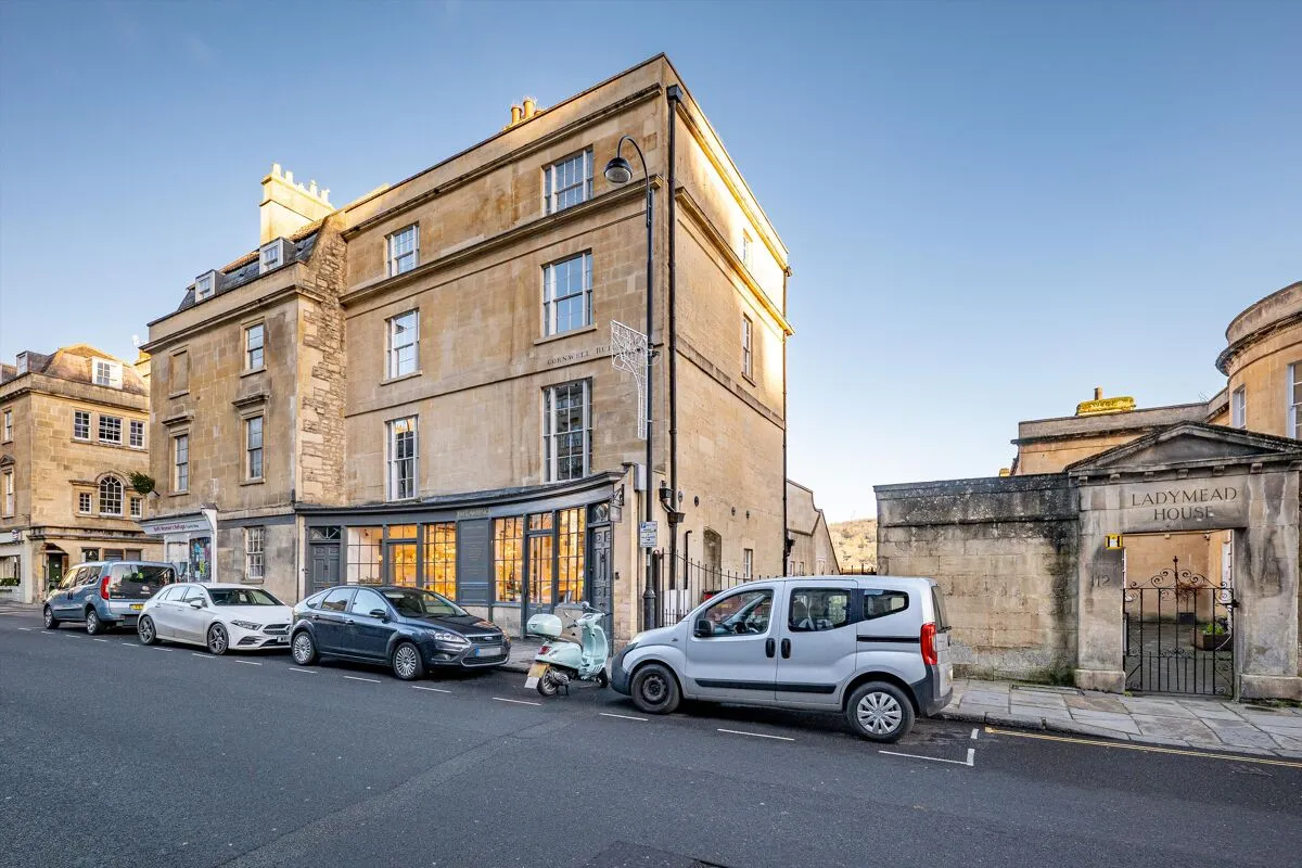 3 bed flat for sale, Walcot Street, Bath, BA1