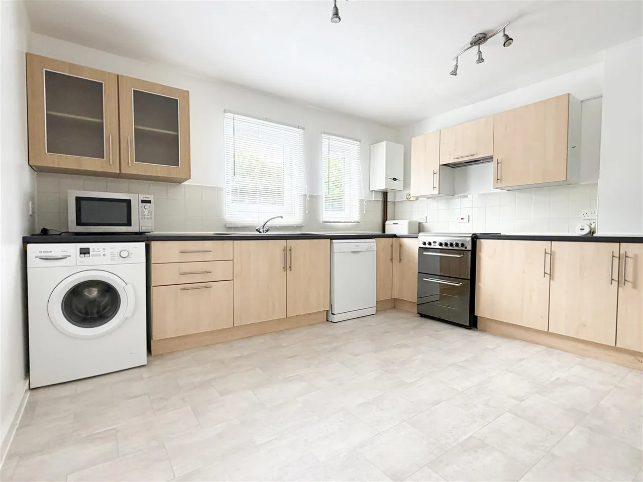 Jephson Close, Eastbourne, East Sussex, BN20 7JJ, photo 4