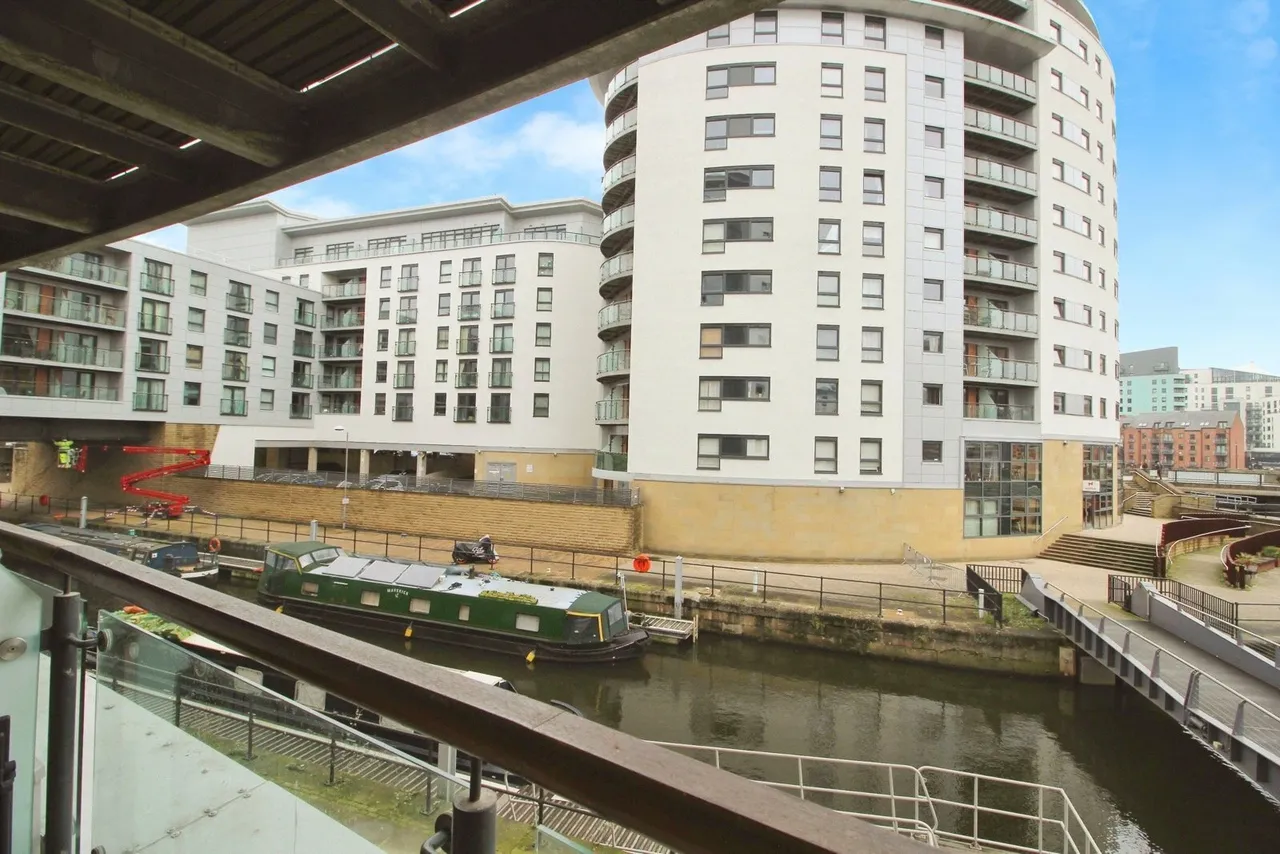 2 bed flat for sale, Chadwick Street, Leeds, LS10