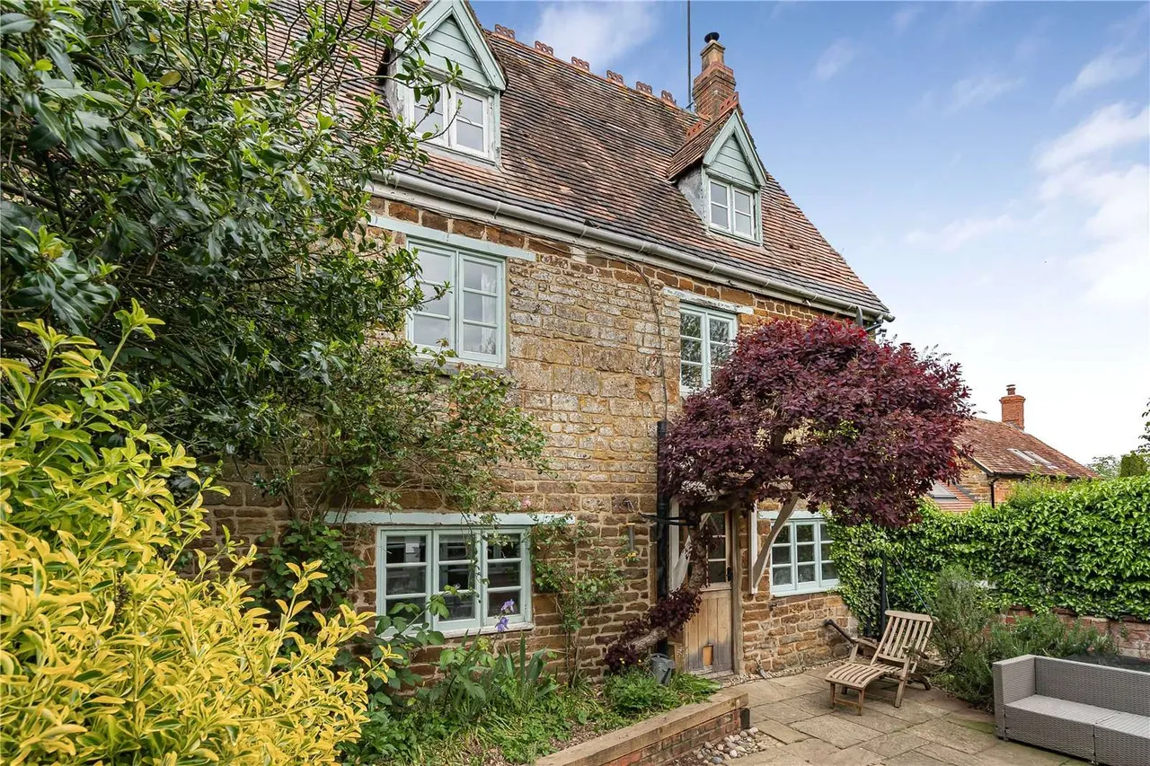 3 bed house for sale — Moreton Road, Eydon, Daventry, Northamptonshire, NN11 3PA