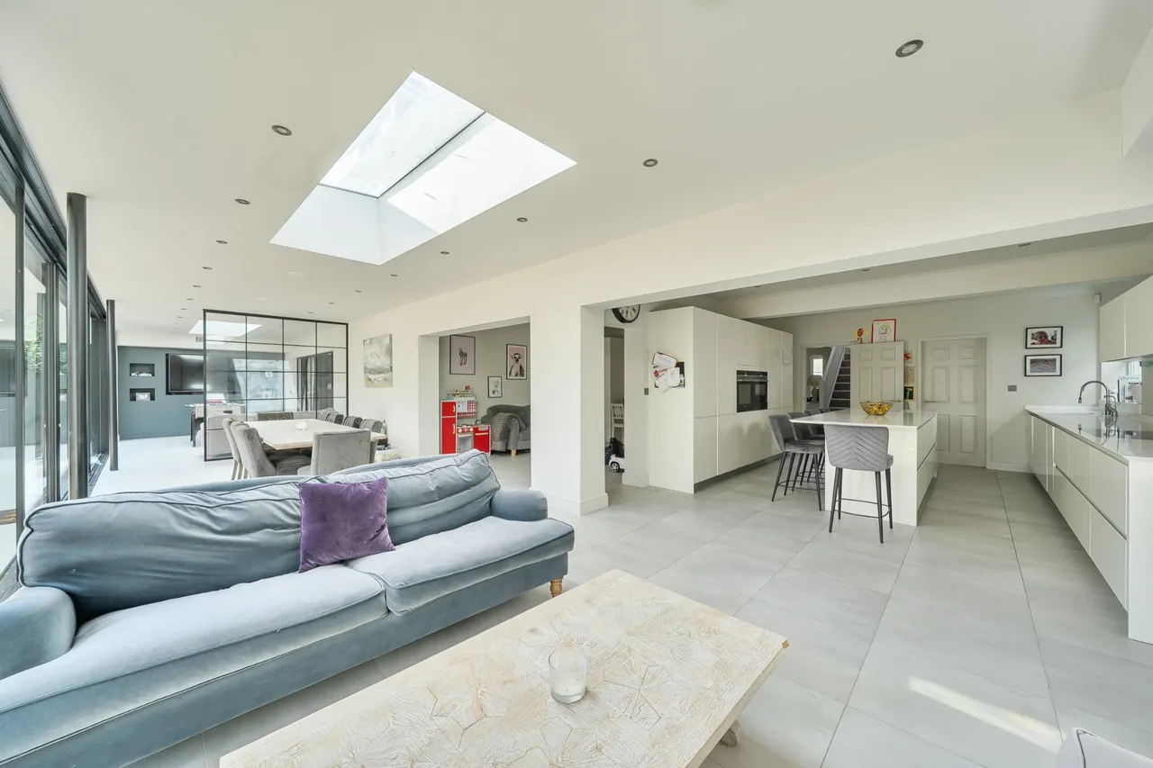 Blackdown Avenue, Pyrford, GU22, photo 12