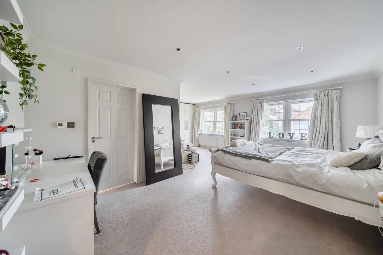 Blackdown Avenue, Pyrford, GU22, photo 21