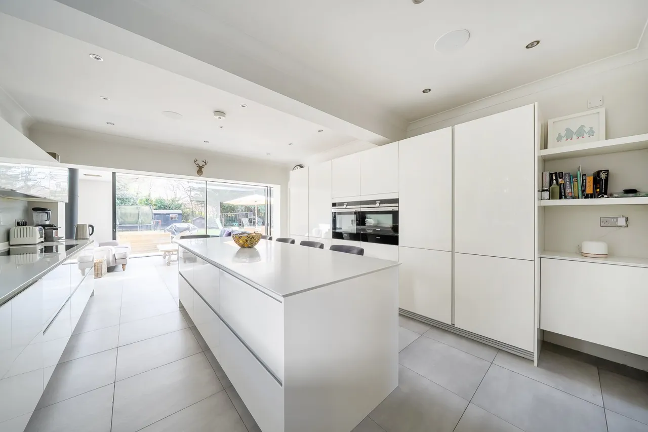 Blackdown Avenue, Pyrford, GU22, photo 8