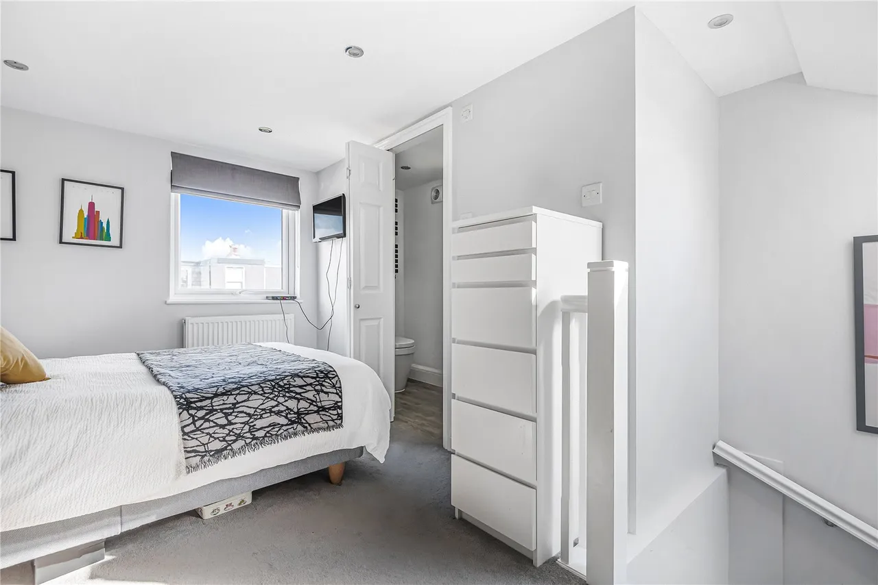 Stanley Gardens Road, Teddington, TW11 8SY, photo 6