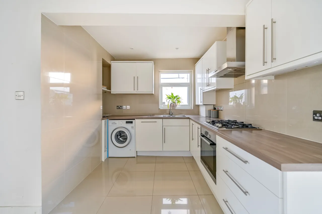 13 Windsor Avenue, New Malden, photo 9