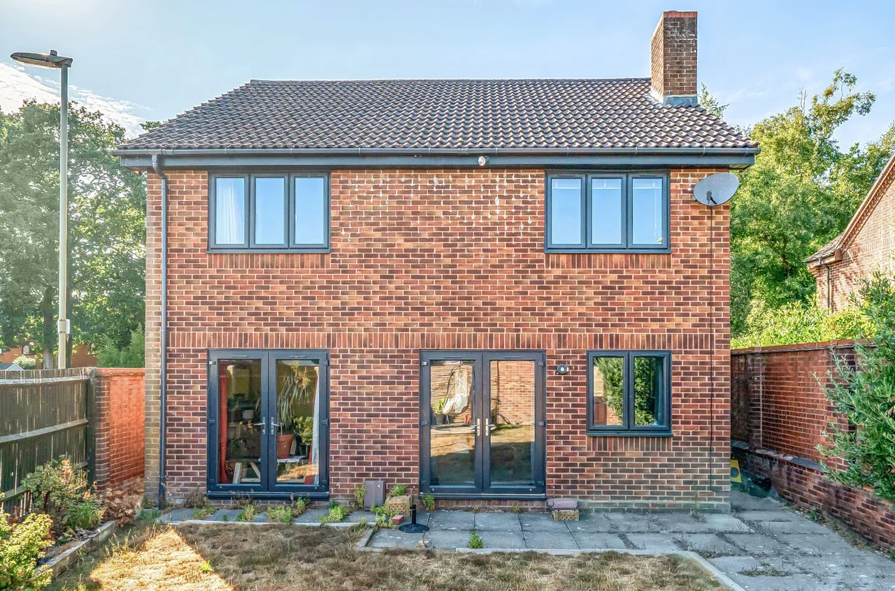 Locks Road, Locks Heath, SO31, photo 16