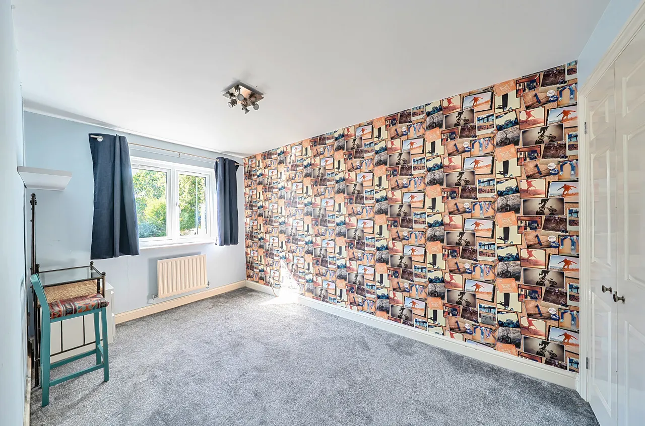 Locks Road, Locks Heath, SO31, photo 13
