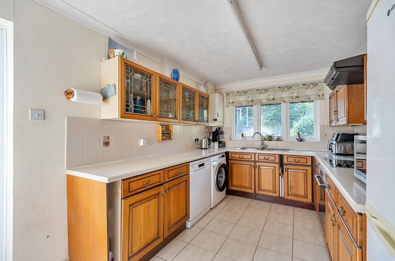 Locks Road, Locks Heath, SO31, photo 4
