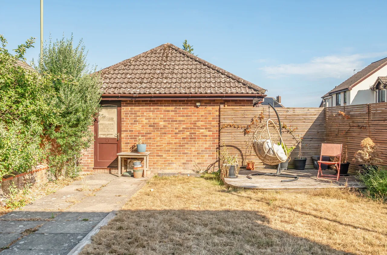 Locks Road, Locks Heath, SO31, photo 14