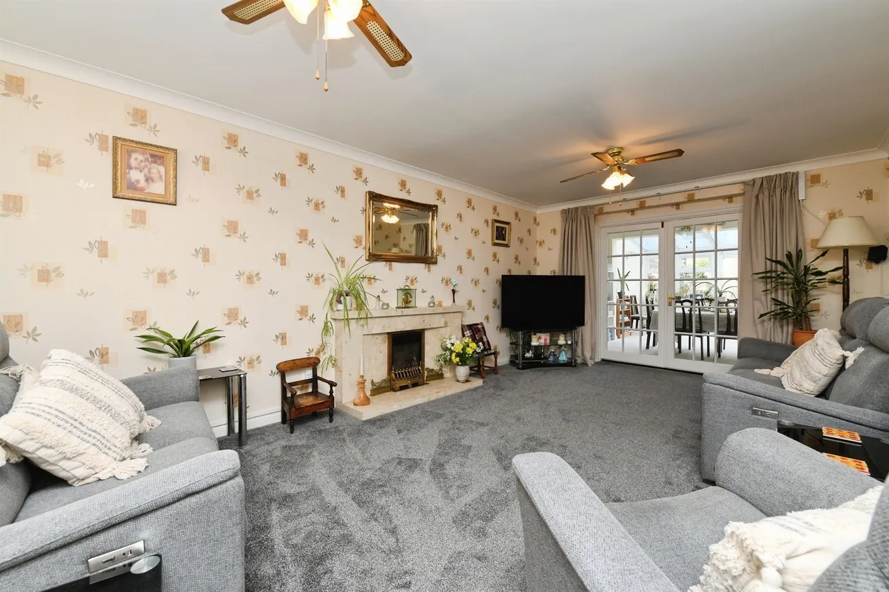 Hopkins Mead, Chelmer Village, Chelmsford, photo 3