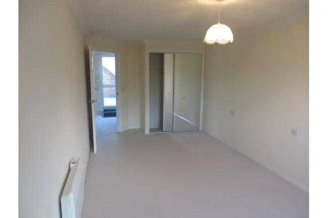 Station Road, Addlestone, KT15, photo 8