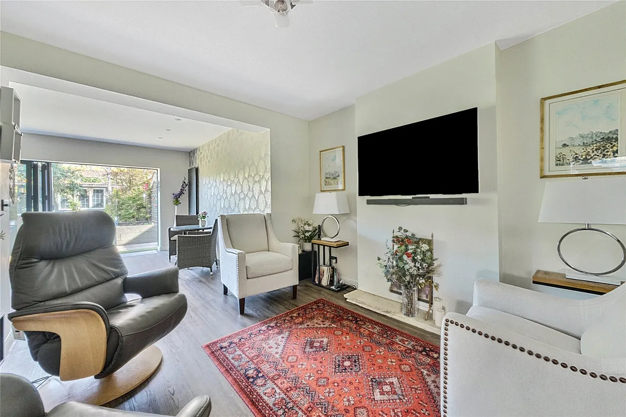 Dudley Close, Addlestone, KT15, photo 6