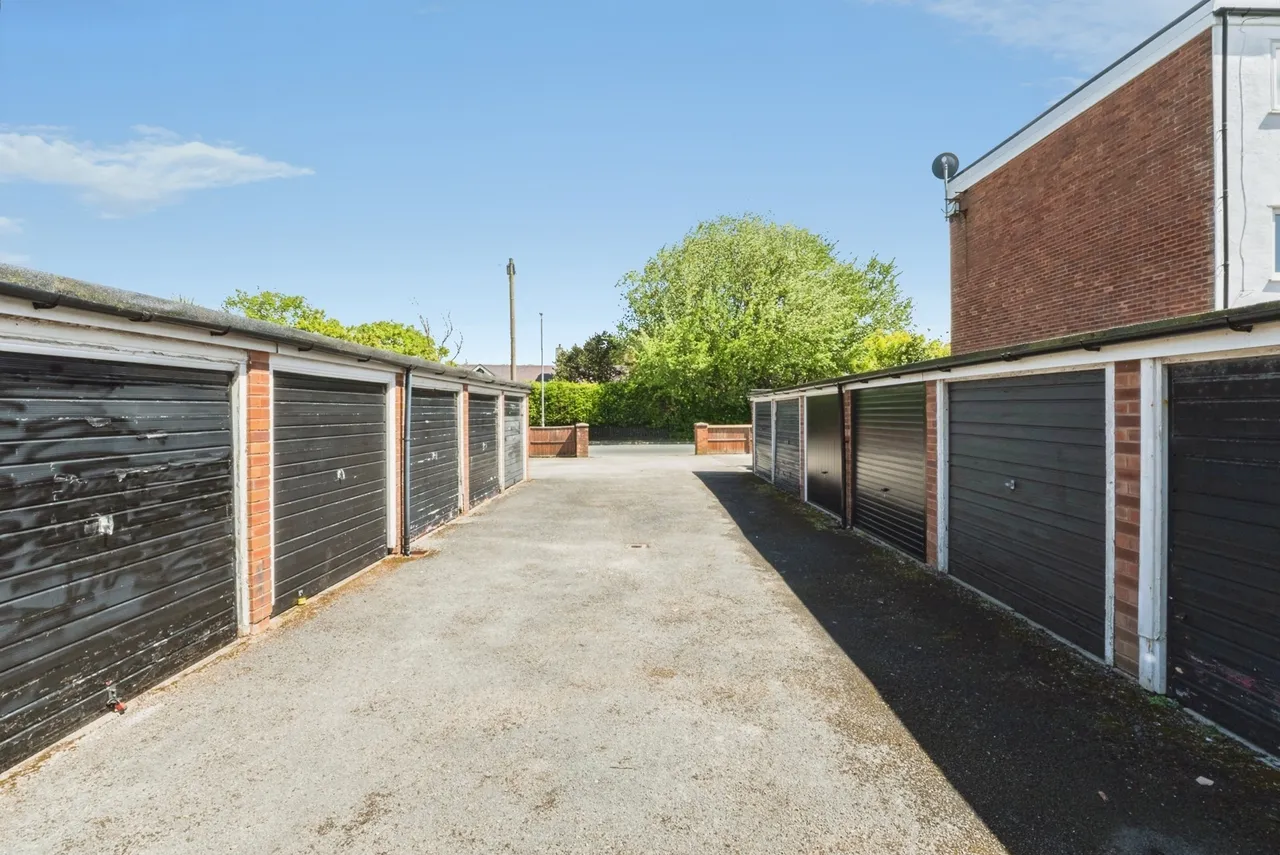 Heyhouses Lane, Lytham St. Annes, FY8, photo 14