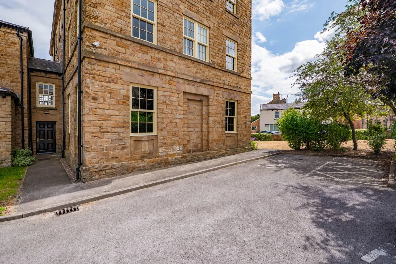 Fitzwilliam Street, Elsecar, S74, photo 19