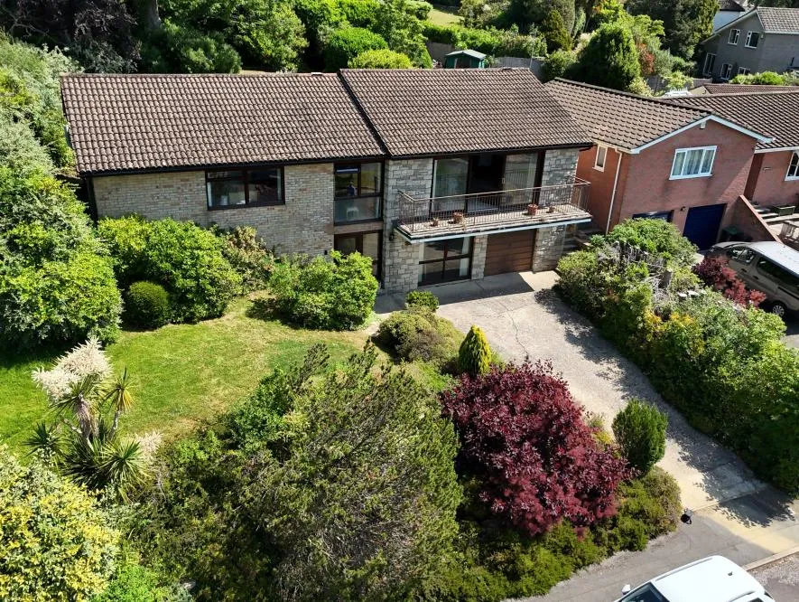 3 bed house for sale, Wesley Road, Wimborne, BH21