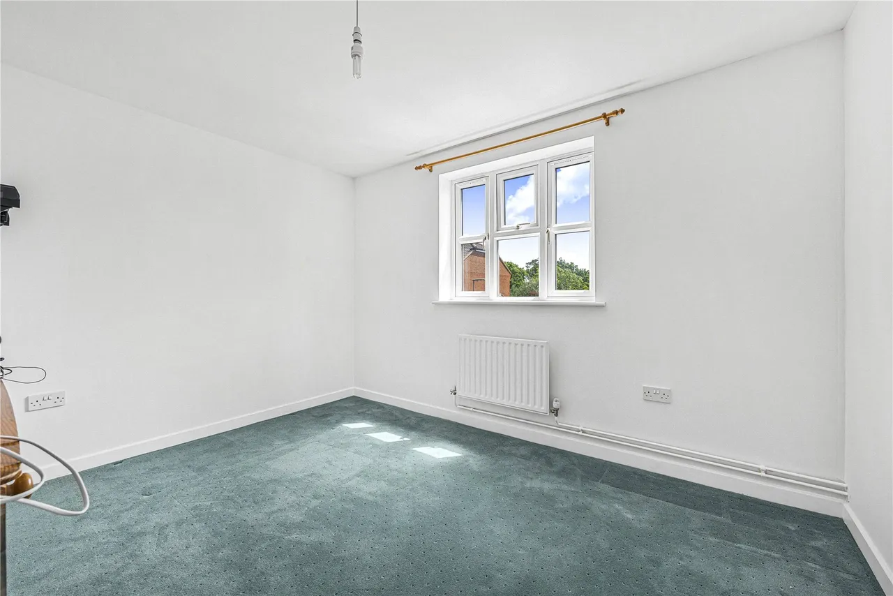 Hanger Court, Knaphill, GU21, photo 5
