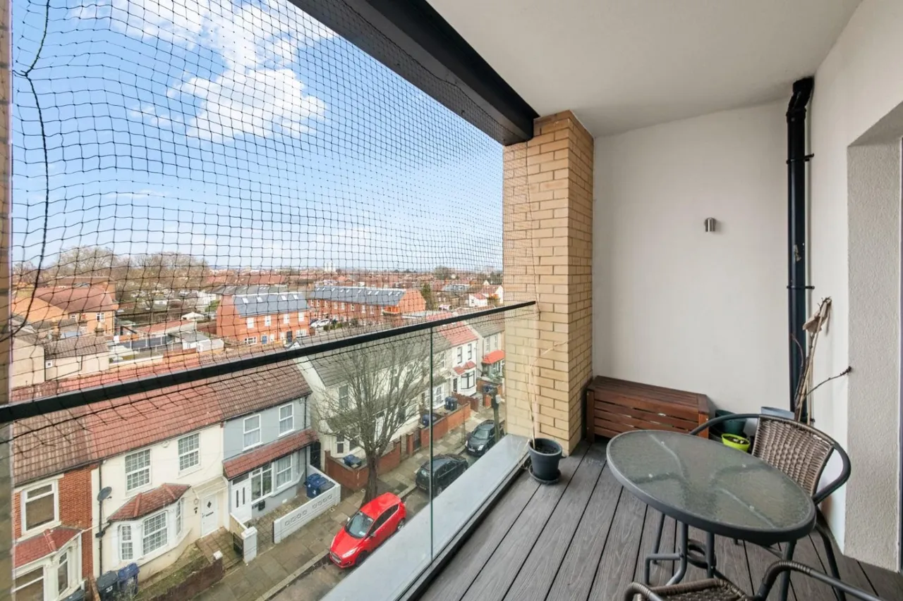 School Passage, Southall, UB1, photo 12