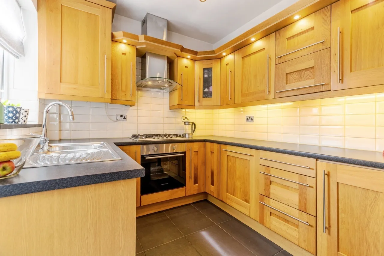 Eaves Lane, Chorley, Lancashire, PR6, photo 6