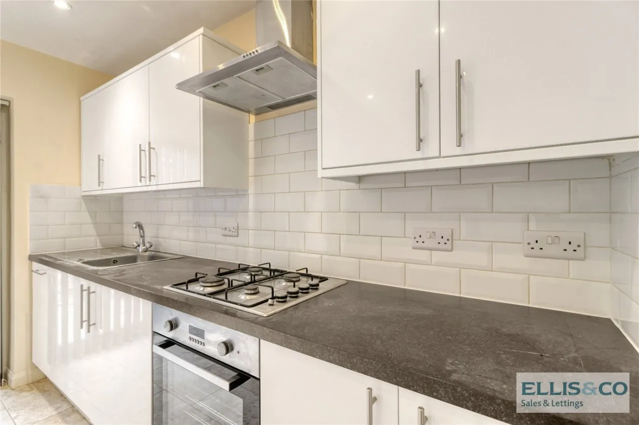 Spigurnell Road, Tottenham, N17, photo 2