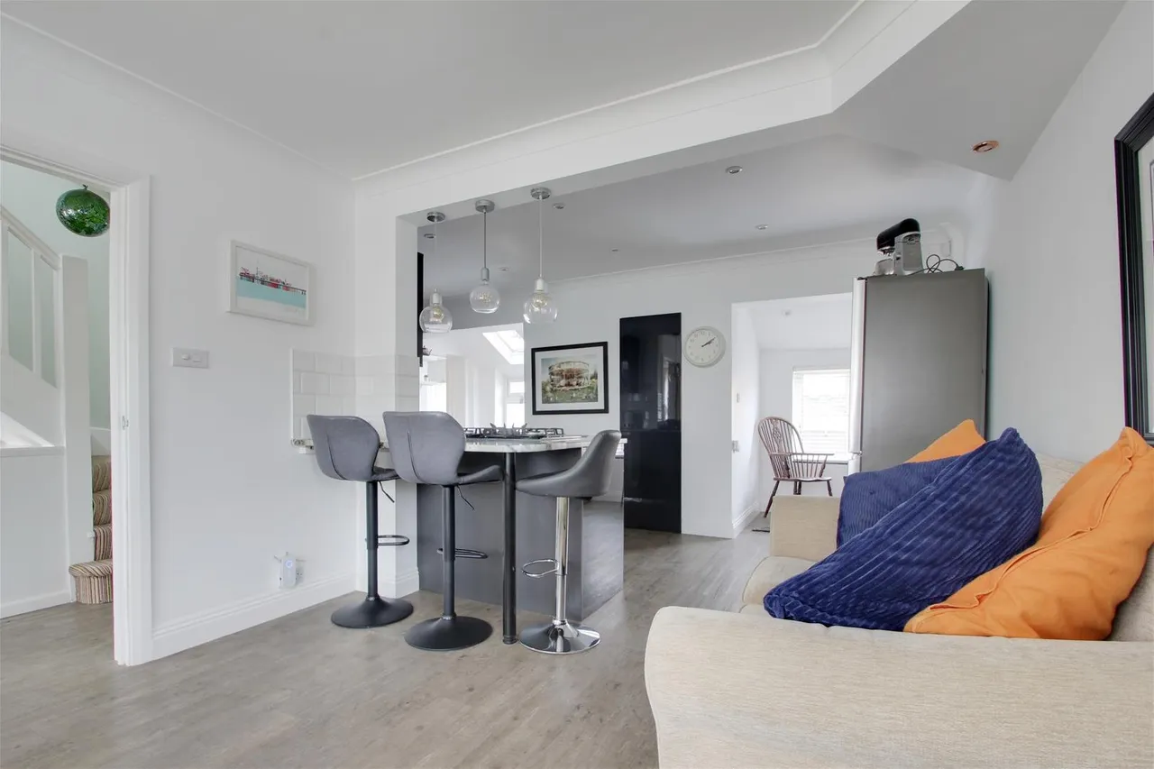 Cissbury Avenue, Worthing, photo 15
