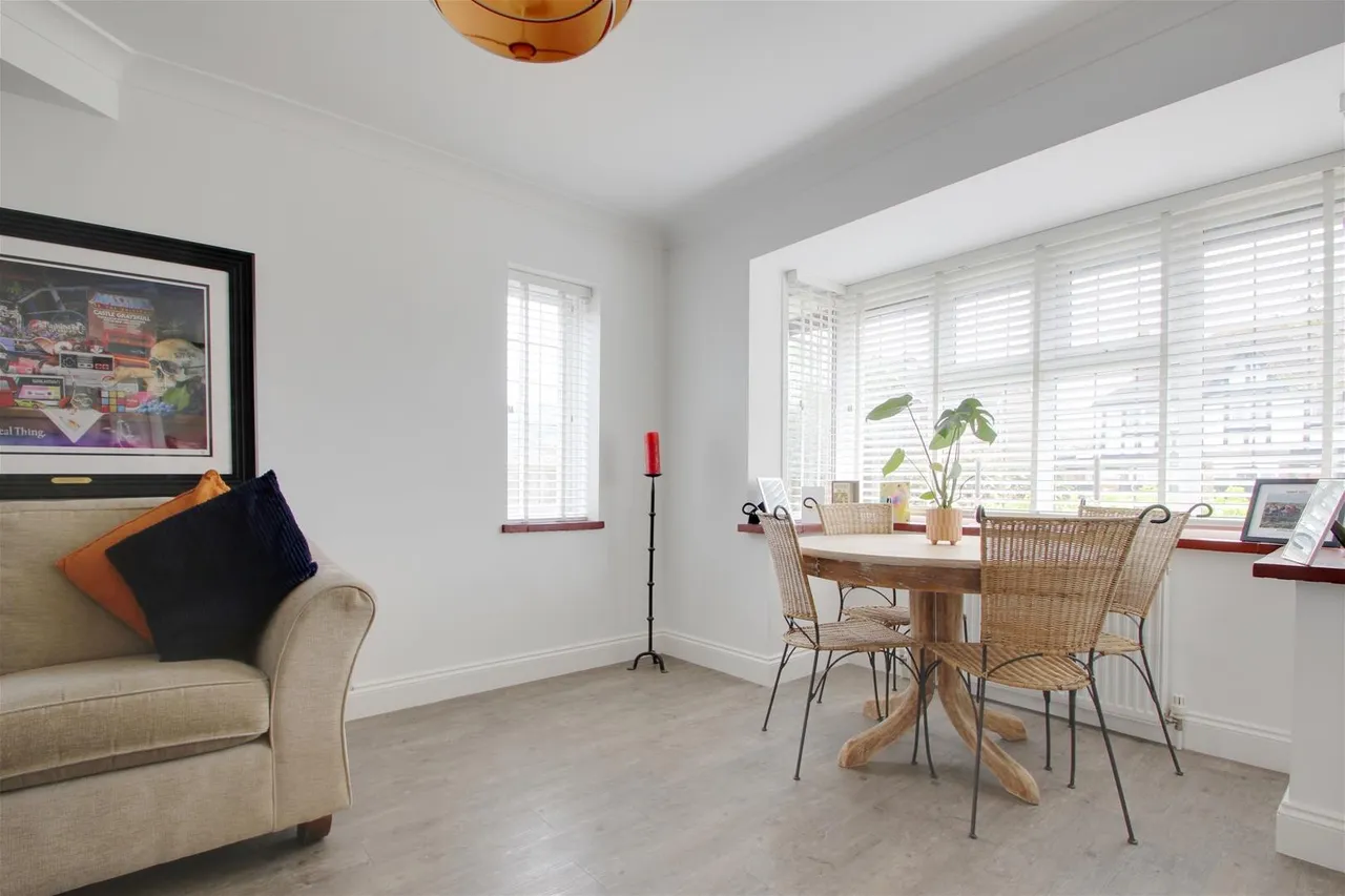 Cissbury Avenue, Worthing, photo 16