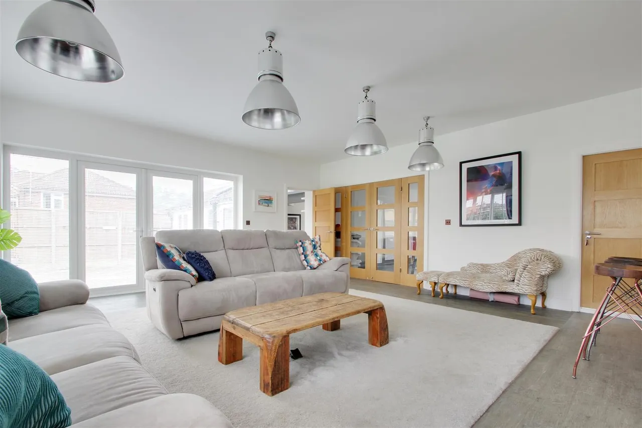 Cissbury Avenue, Worthing, photo 8