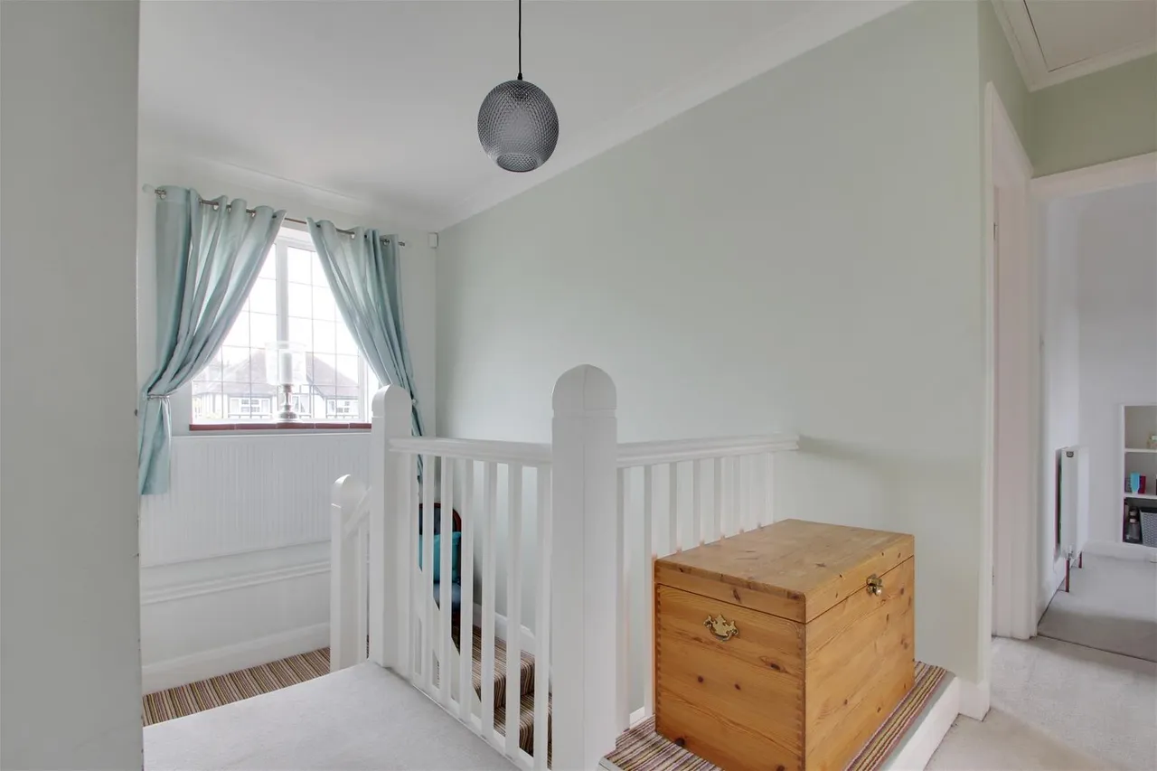 Cissbury Avenue, Worthing, photo 19